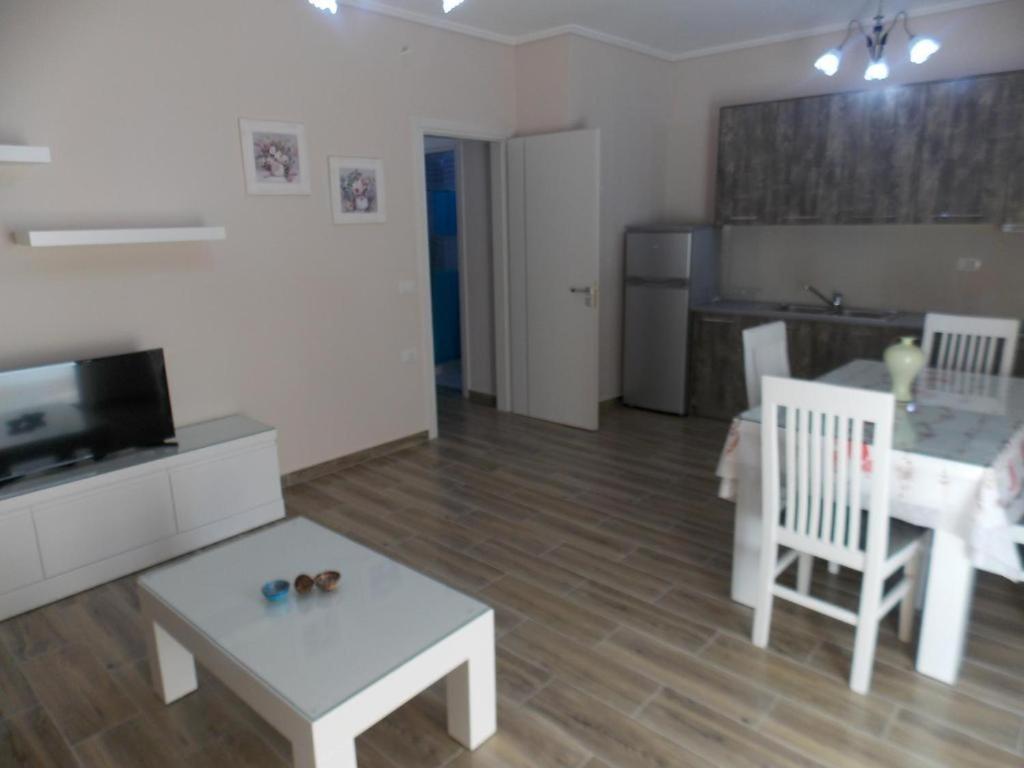 Coastline Apartments Саранда Екстер'єр фото