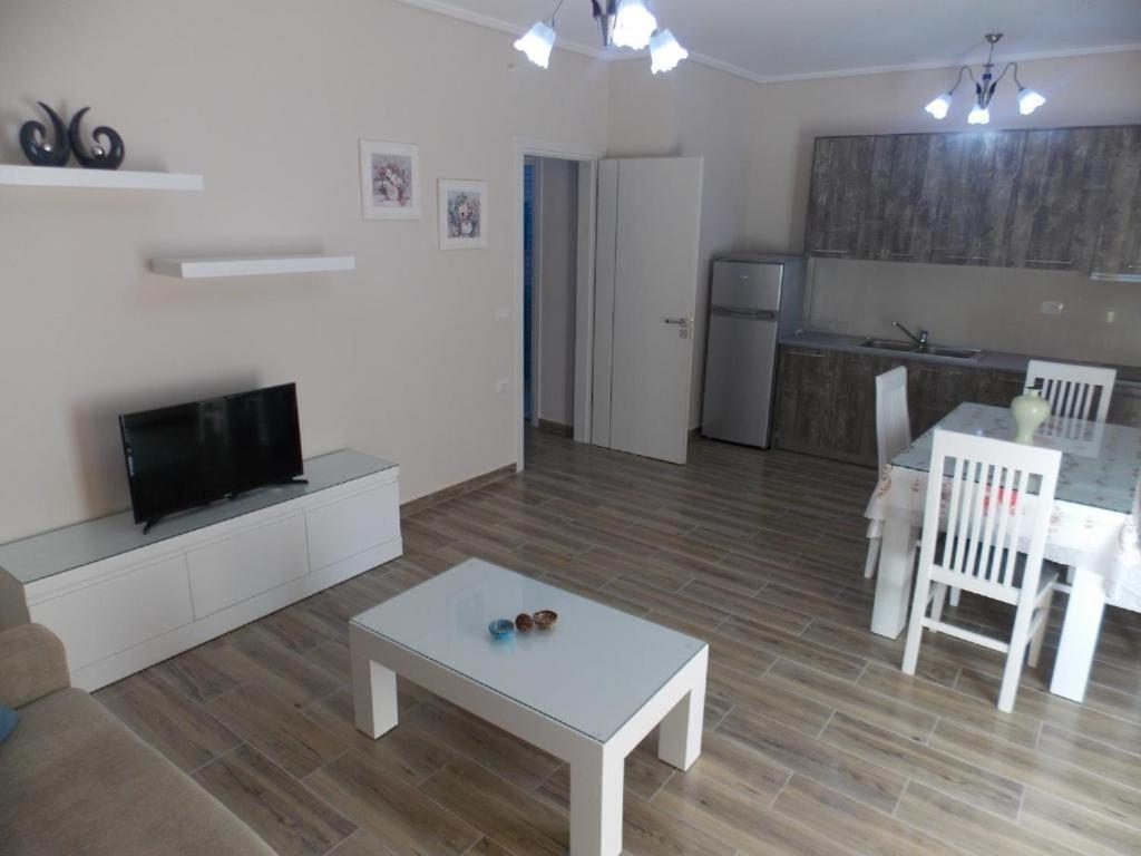 Coastline Apartments Саранда Екстер'єр фото